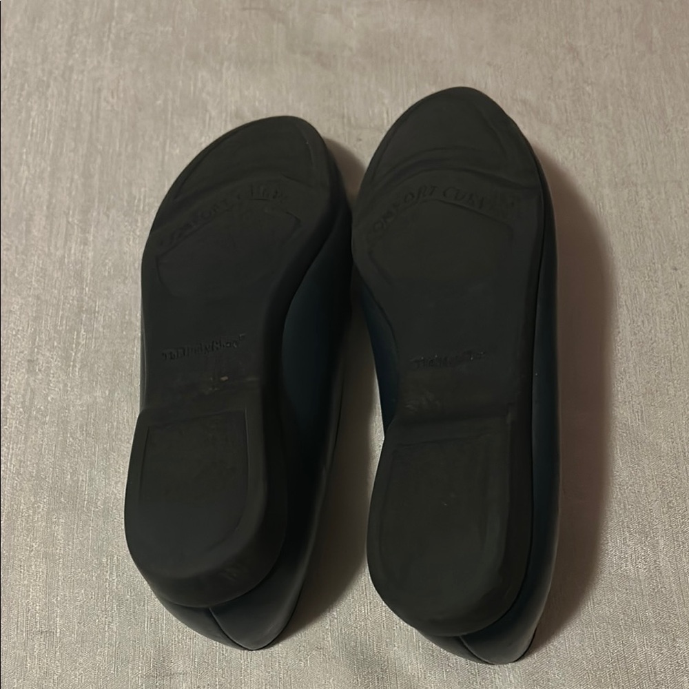 Hush Puppies Black Flats Timeless Loafers - Picture 5 of 5
